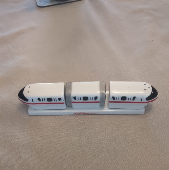 Disney Monorail Red Salt and Pepper - Picture 2 of 11